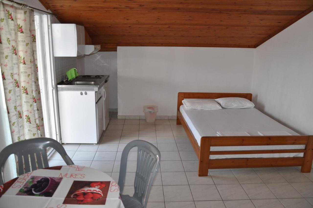 Apartments Stavroula Ηospitality ヴラスナ 部屋 写真